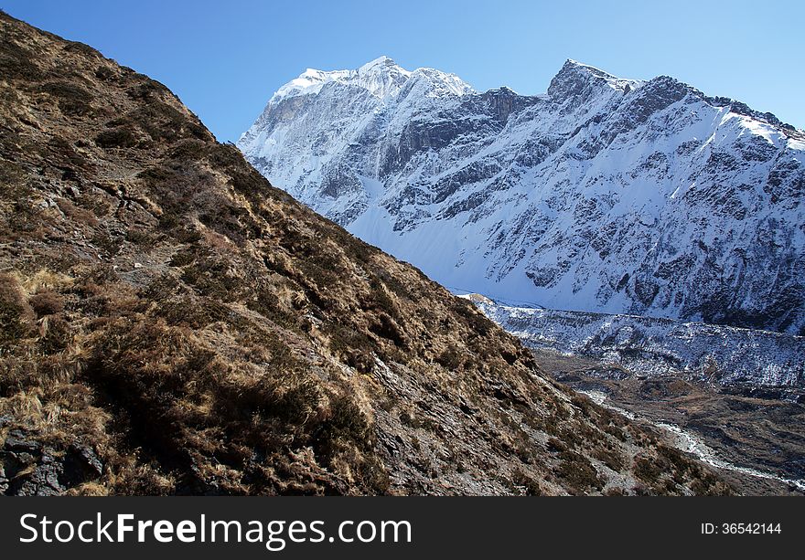 The Rugged Beauty Of The Himalayas At An Altitude Of 4000 M