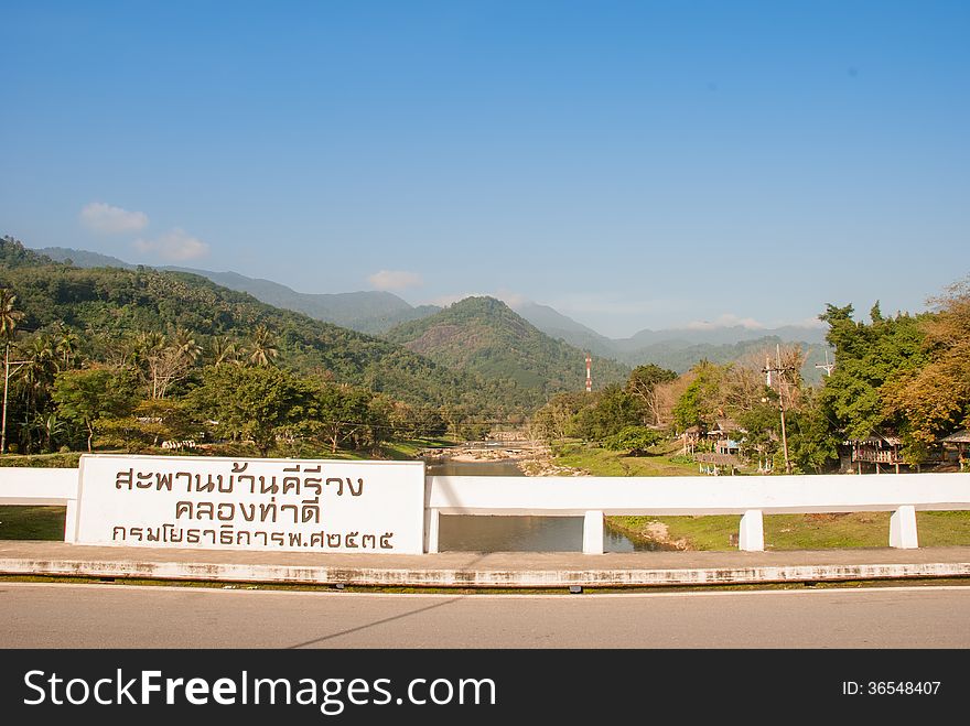 It is the longest river in Nakhon si Thammarat.(thadee river) it is bended by this mountain. It is the longest river in Nakhon si Thammarat.(thadee river) it is bended by this mountain.