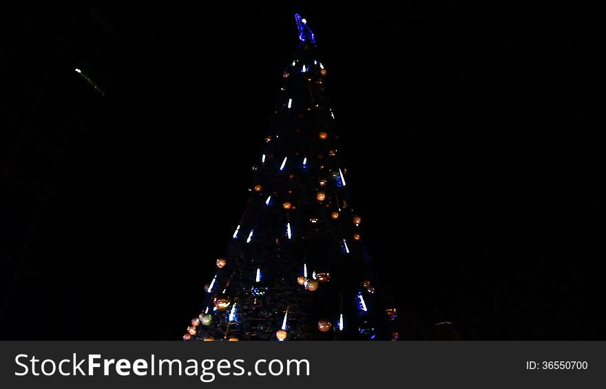 Christmas Tree With Light Moving