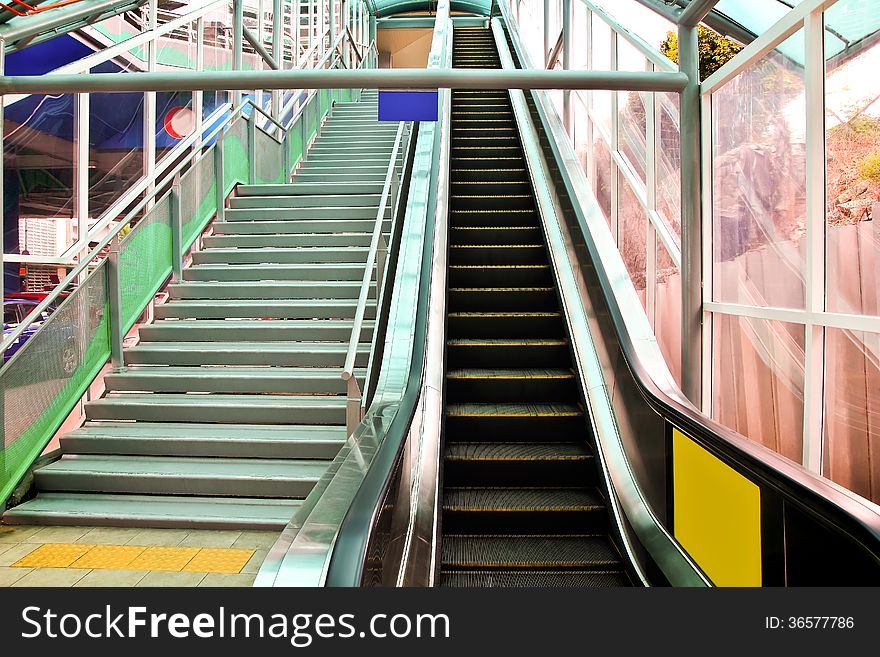 Electric escalator