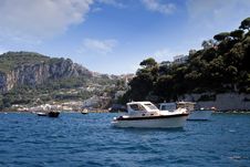 Yacht  In Capri Island Coast Royalty Free Stock Photos