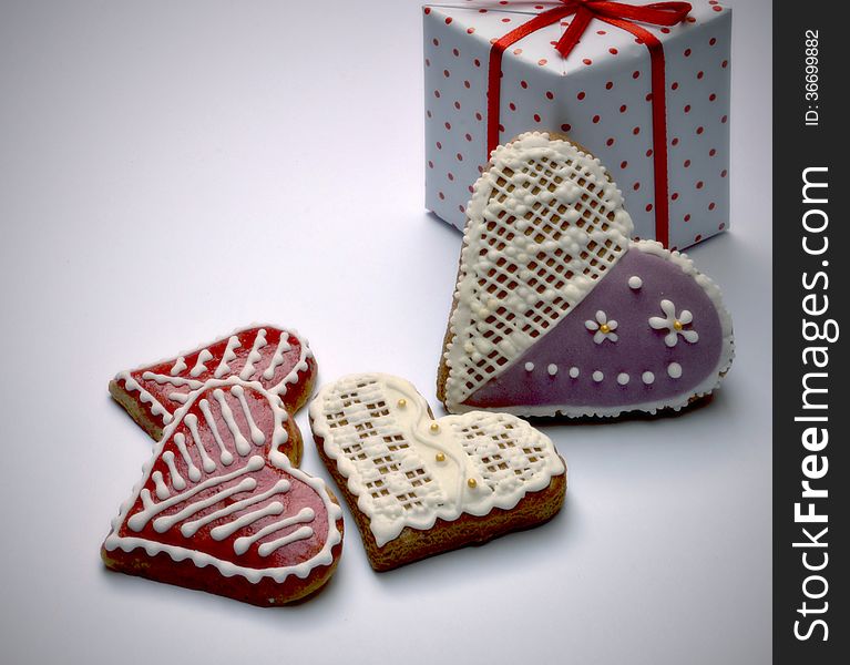 Background gingerbread hearts with the package