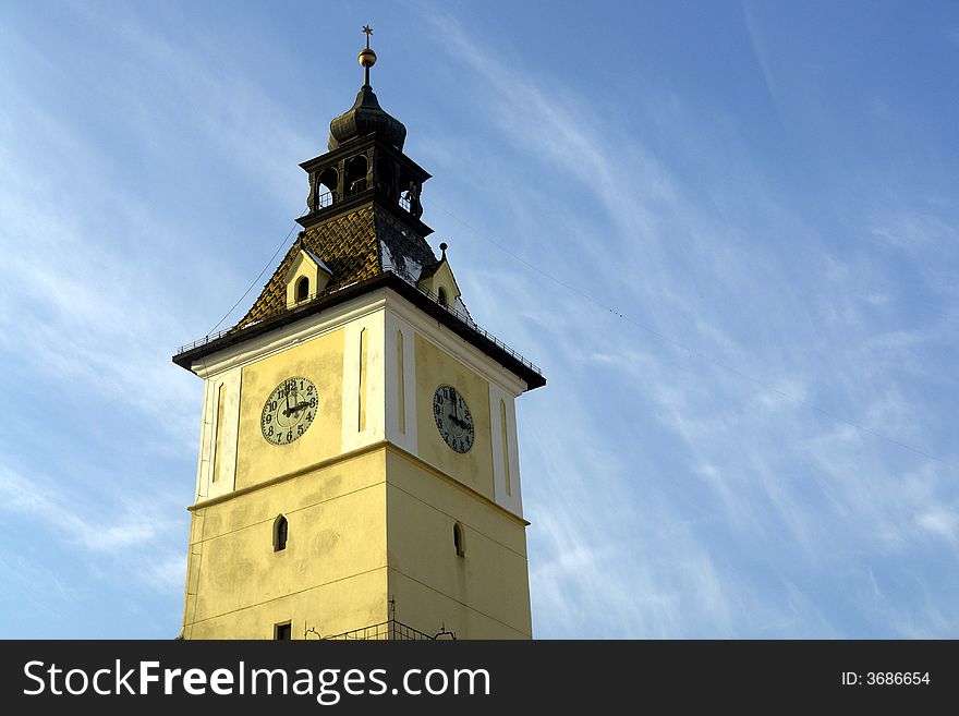 Brasovâ€™s old city center â€“ the Council square, and in the middle of it the Town Hall. Brasovâ€™s old city center â€“ the Council square, and in the middle of it the Town Hall.