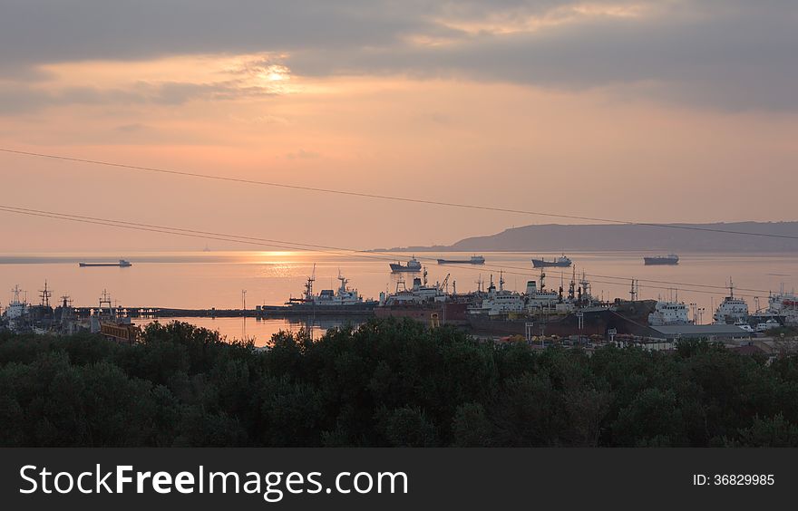 Sunset port sea baku azerbaijan ships plant clouds water landscapes