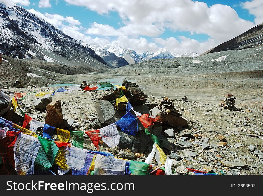 Tibetan prayer flags at Shingo-La pass, Padum Trek, Ladakh, India.