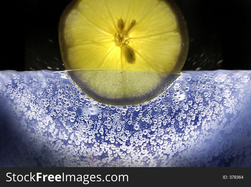 Lemon slices In water