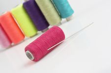 Colorful Threads And Needle Royalty Free Stock Images Colorful Threads And Needle Royalty Free Stock Images