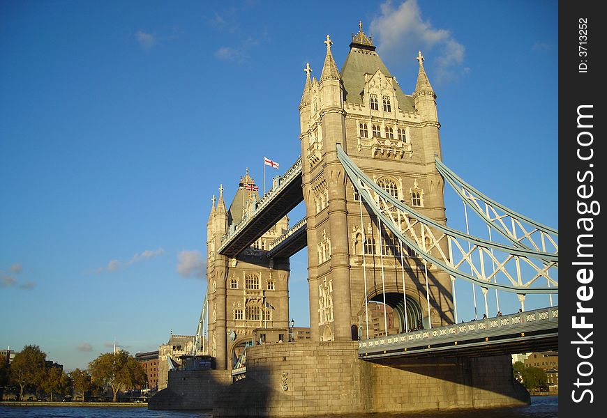 TOWER BRIDGE - LONDON THE MOST BEAUTIFUL BRIDGE