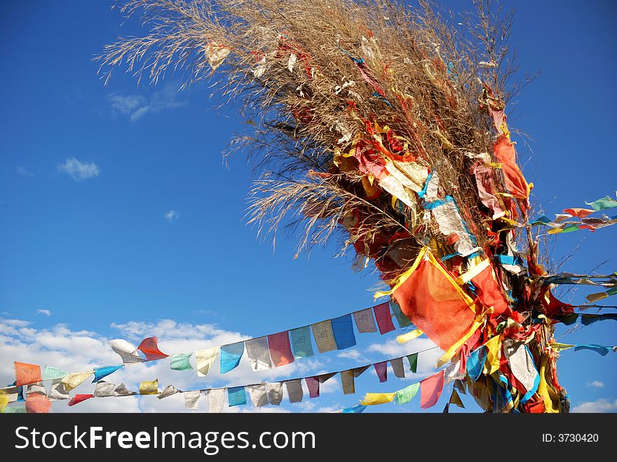 You can find this fan in all over Tibet
Simple for good luck. You can find this fan in all over Tibet
Simple for good luck