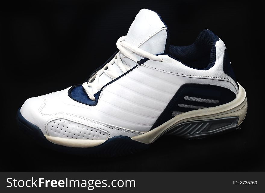 Sport shoes