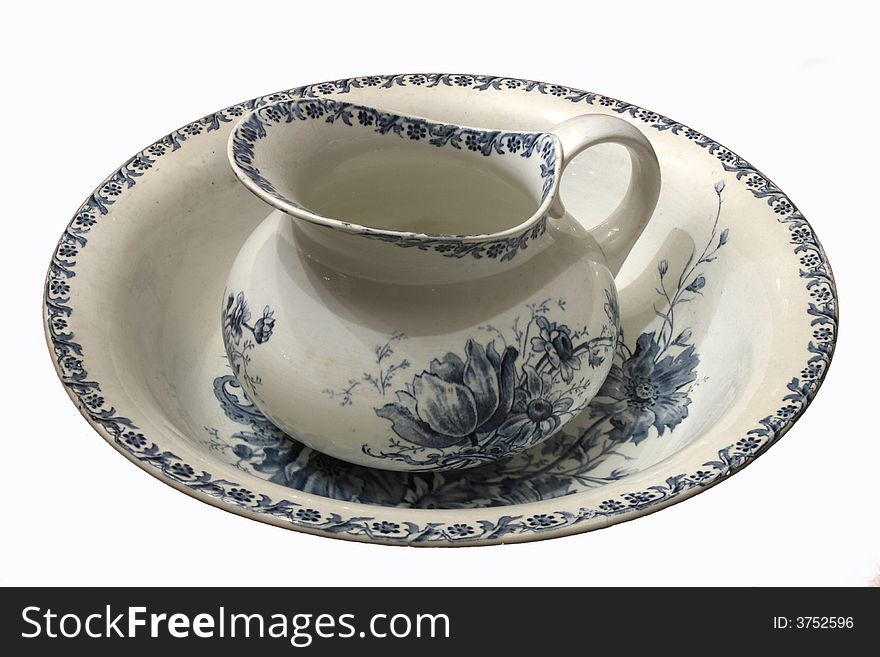 Pitcher and basin in porcelain of Limoge