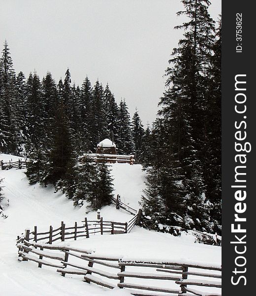 Wooden Transcarpathian camper. Deep Winter