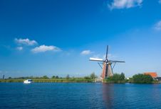 Beautiful Windmill Landscape Royalty Free Stock Photos Beautiful Windmill Landscape Royalty Free Stock Photos