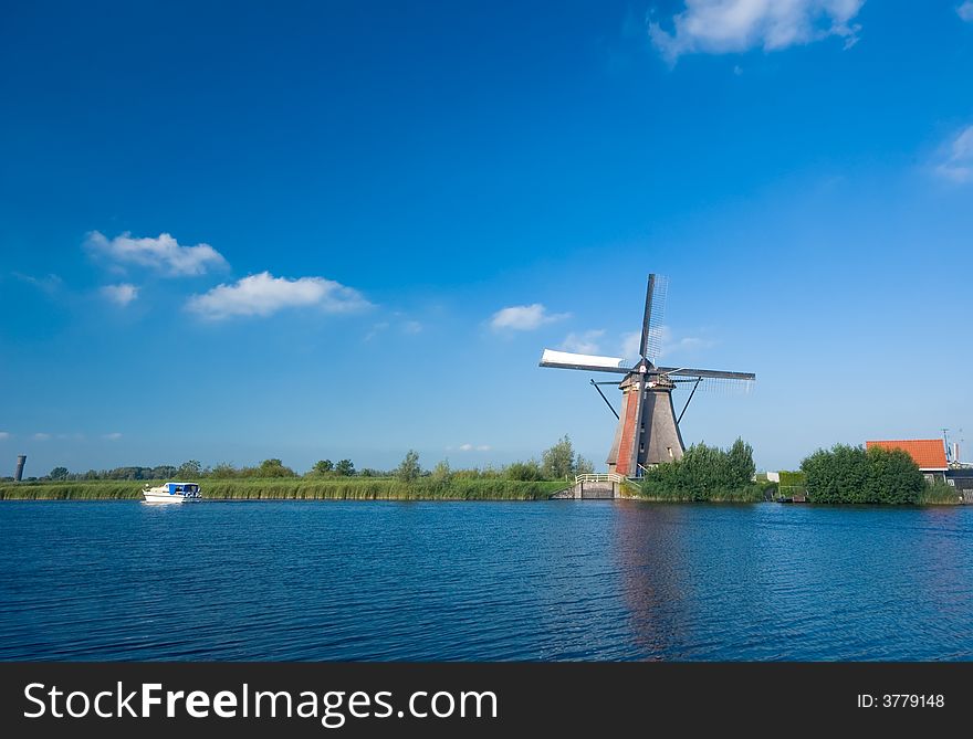 Beautiful windmill landscape at kinderdijk in the netherlands