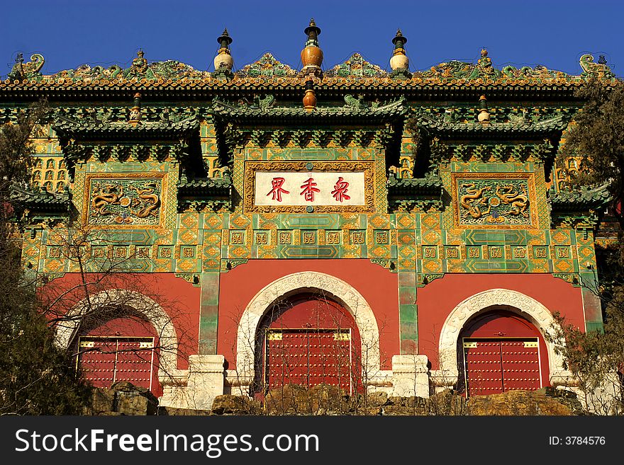 This memorial arch is build by Chinese ancient empire to express his conviction of Buddhism