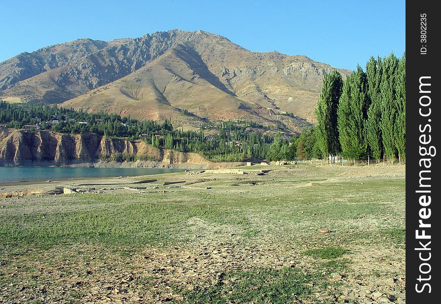 Bank of Charvak lake near Brichmulla settlement. Bank of Charvak lake near Brichmulla settlement.