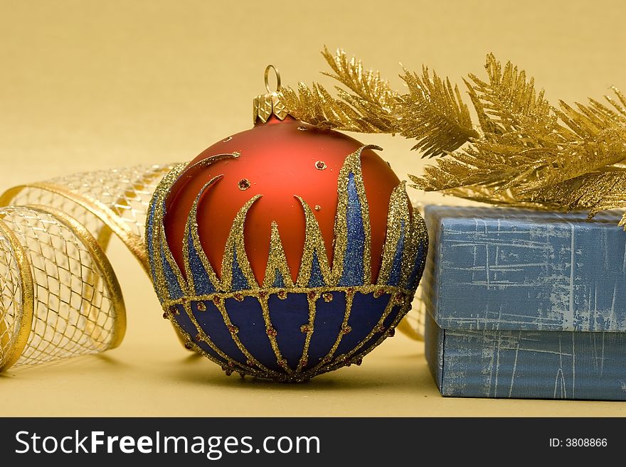Beautiful Christmas ball and gift box
