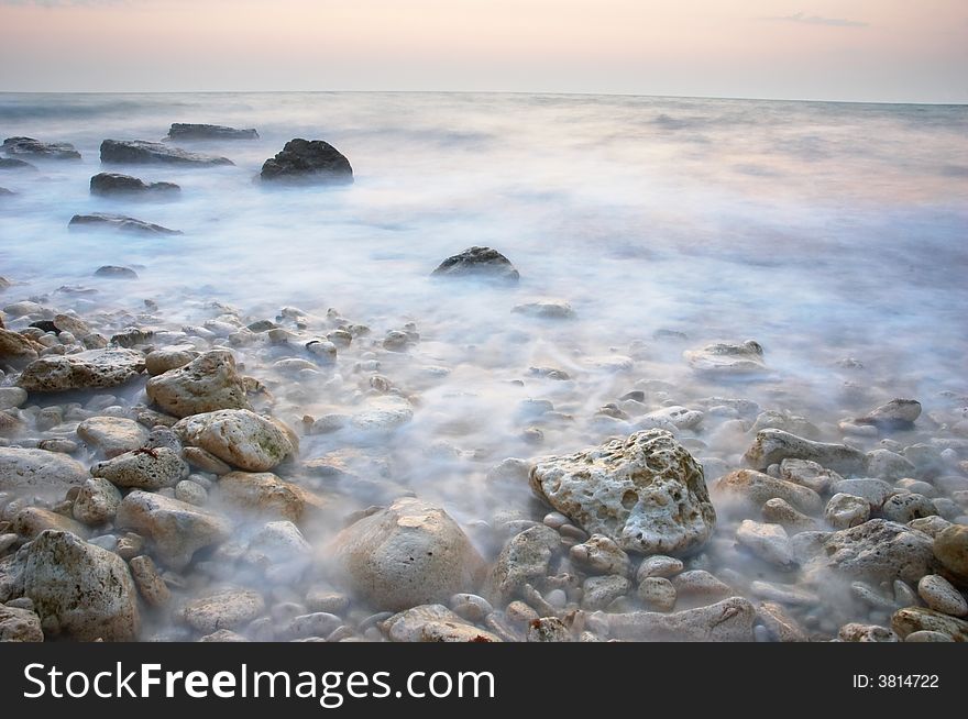 Sea tide looking like fog due the long exposure