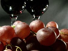 Red Grapes And Red Wine Royalty Free Stock Photo