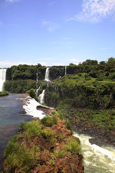 Iguassu (Iguazu; Iguaçu) Falls - Large Waterfalls Royalty Free Stock Photo Iguassu (Iguazu; Iguaçu) Falls - Large Waterfalls Royalty Free Stock Photo