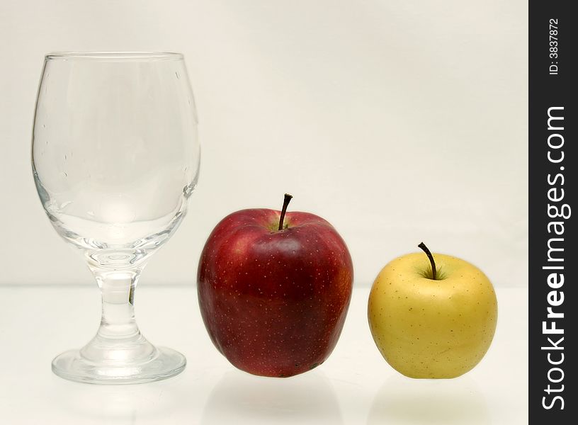 Apples Nda Glass