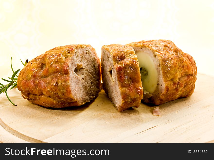 A finely chopped of mixed meat-roasted.