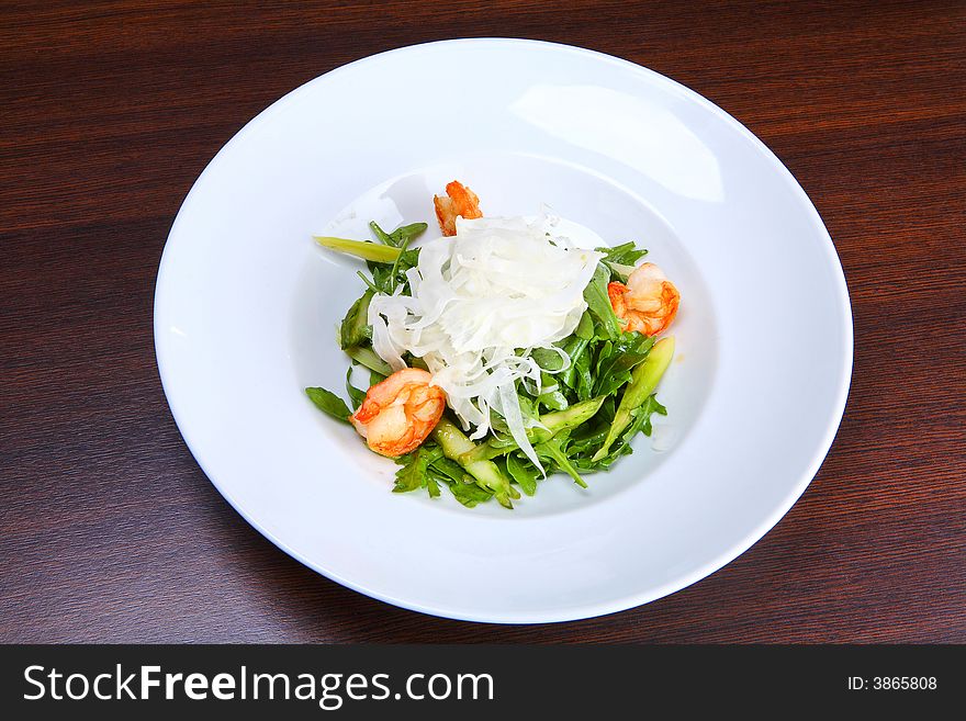 Green salad with king prawns