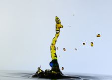 Splashing Water Drops And Shaped A Snake Royalty Free Stock Photography Splashing Water Drops And Shaped A Snake Royalty Free Stock Photography