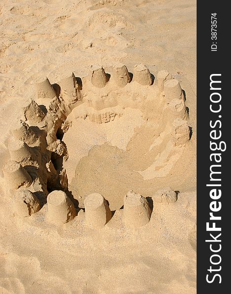 Sand constructions of several sand castles