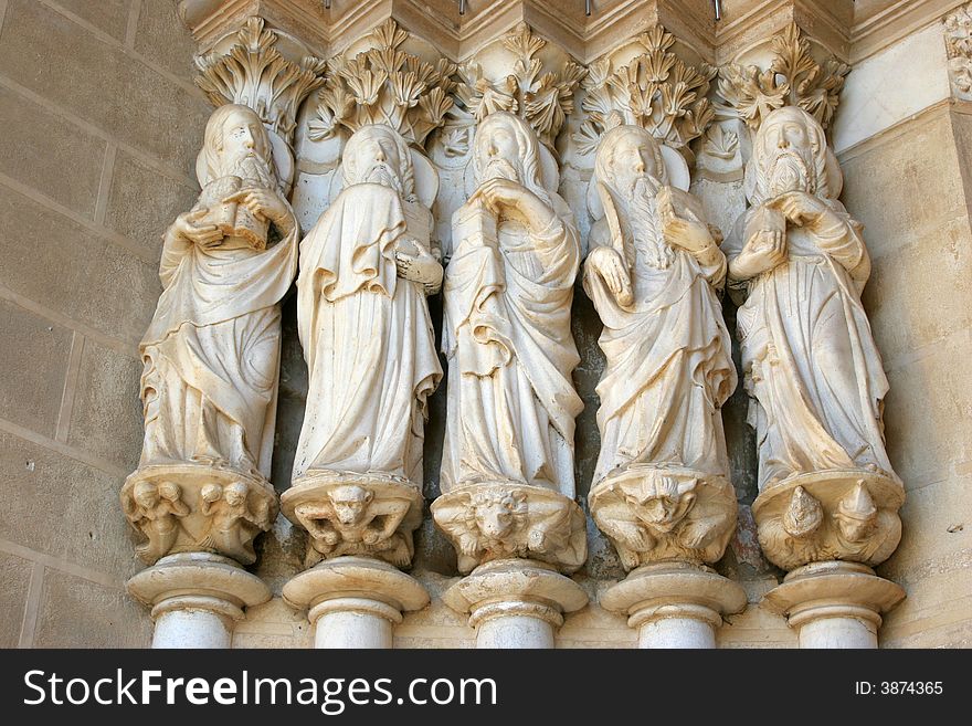 Saint Statues At Evora