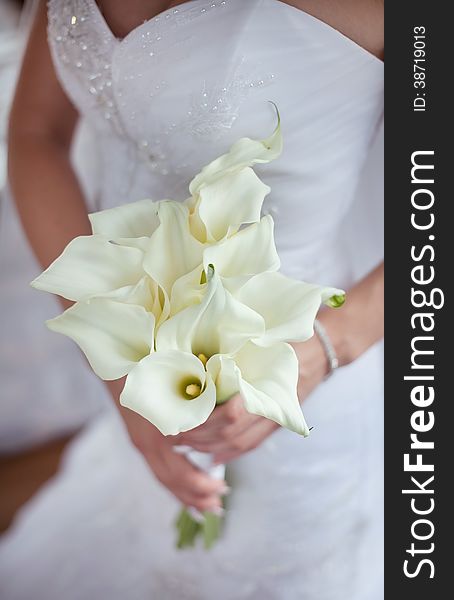 Beautifyl bridal bouquet of callas