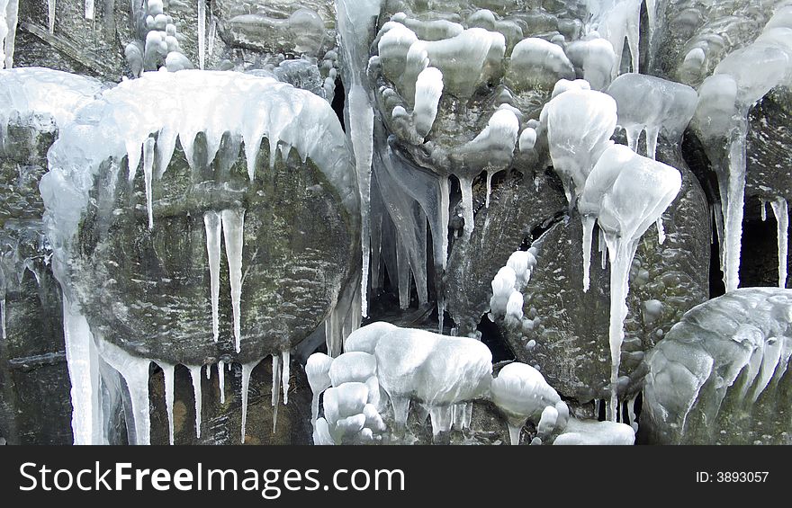 Icicles hanging and looking like a face with beard