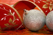 Silver Christmas Balls Royalty Free Stock Photos Silver Christmas Balls Royalty Free Stock Photos