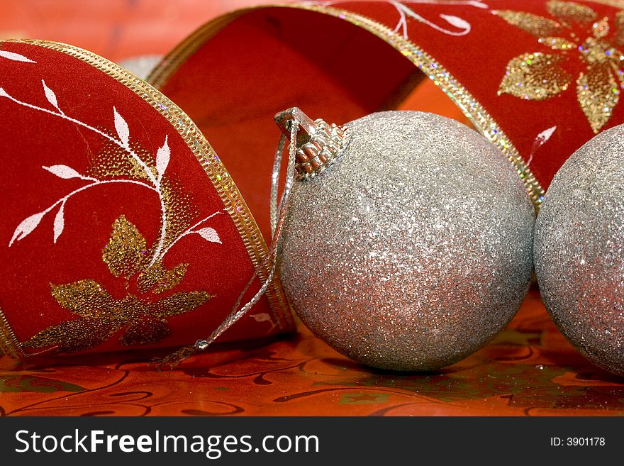 Silver Christmas balls and ribbon