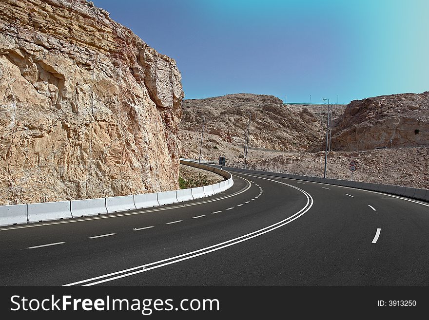 The road and the airpin bend on a road while on my way to Hatta. The road and the airpin bend on a road while on my way to Hatta.