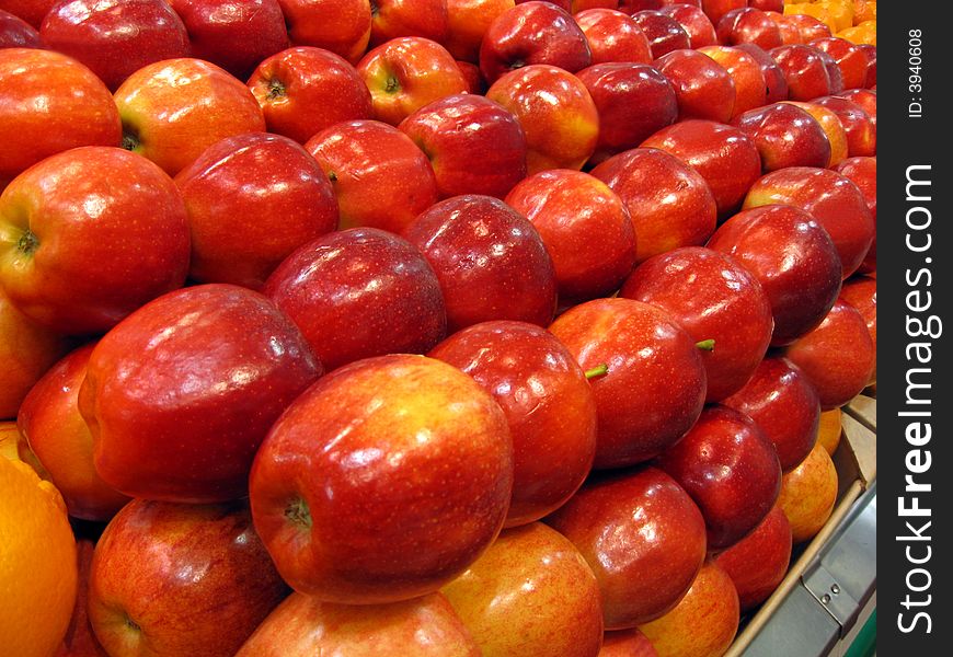 Fresh Fruits Apples