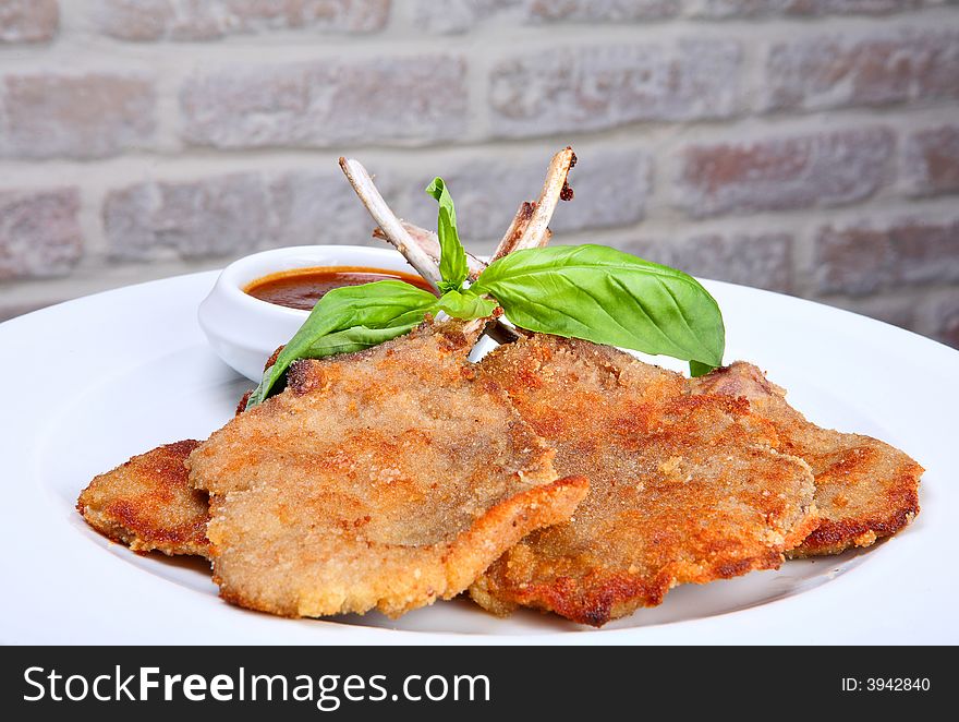 Lamb chops (cutlets) with oregano and chile sauce