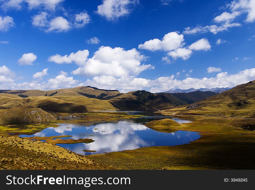 The lake is named long sea by everyone,it is a high in-artificial lake. The lake is named long sea by everyone,it is a high in-artificial lake