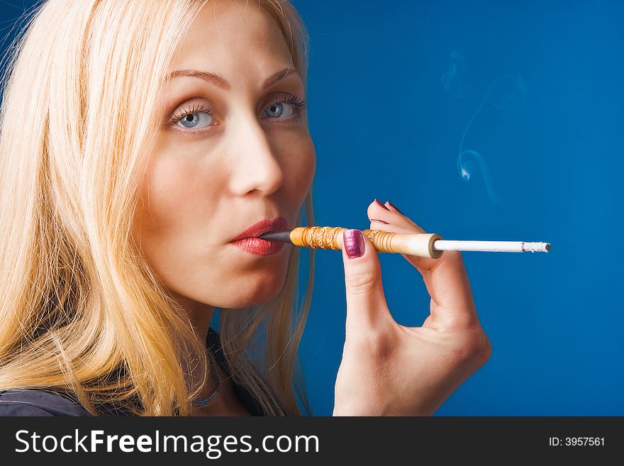 Beauty woman smoking