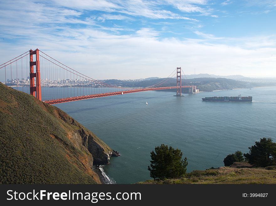 View of the Golden Gate Bridge with San Francisco in the background