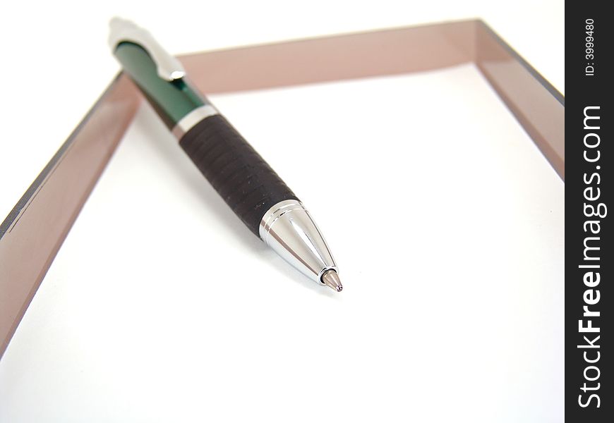 White note paper and container with pen