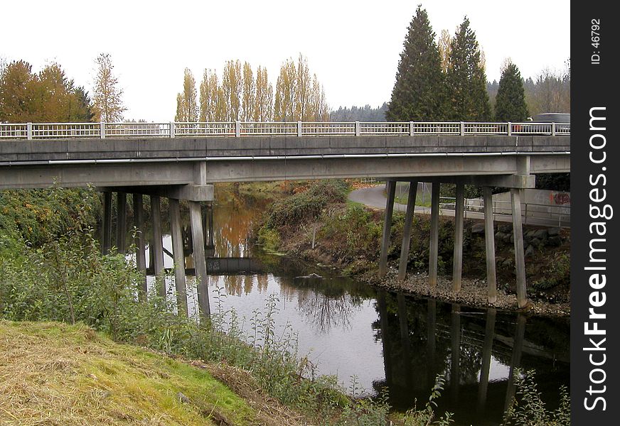 A bridge crossing over the Sammamish river in Woodinville, Washington.