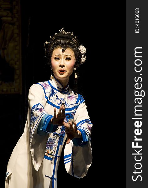 The famous actress of Sichuan Opera
