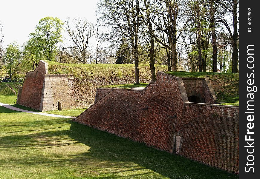 Fort building in augustan age