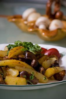 Fried Potatoes With Mushrooms Royalty Free Stock Photos Fried Potatoes With Mushrooms Royalty Free Stock Photos