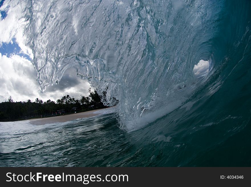 Giant Hollow Wave