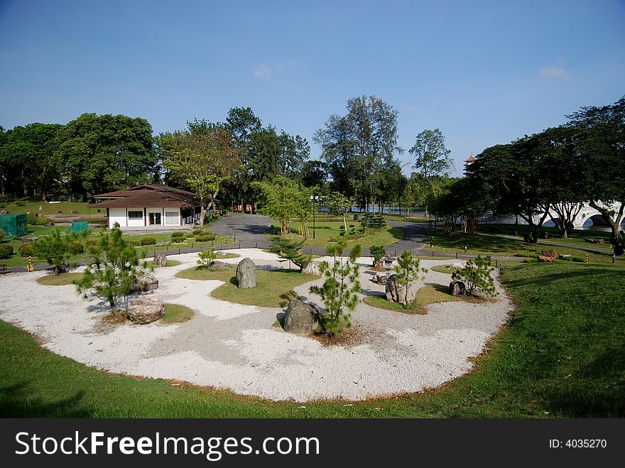 House, rock and tree in the parks