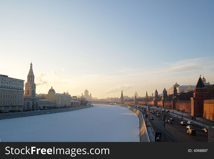 The river Moscow. Winter. Coldly 0°F(-17°С). The river Moscow. Winter. Coldly 0°F(-17°С).