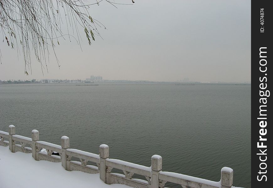 Snow lake in wuhan 
cold