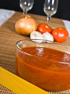 Spaghetti Sauce & Ingredients Royalty Free Stock Image Spaghetti Sauce & Ingredients Royalty Free Stock Image